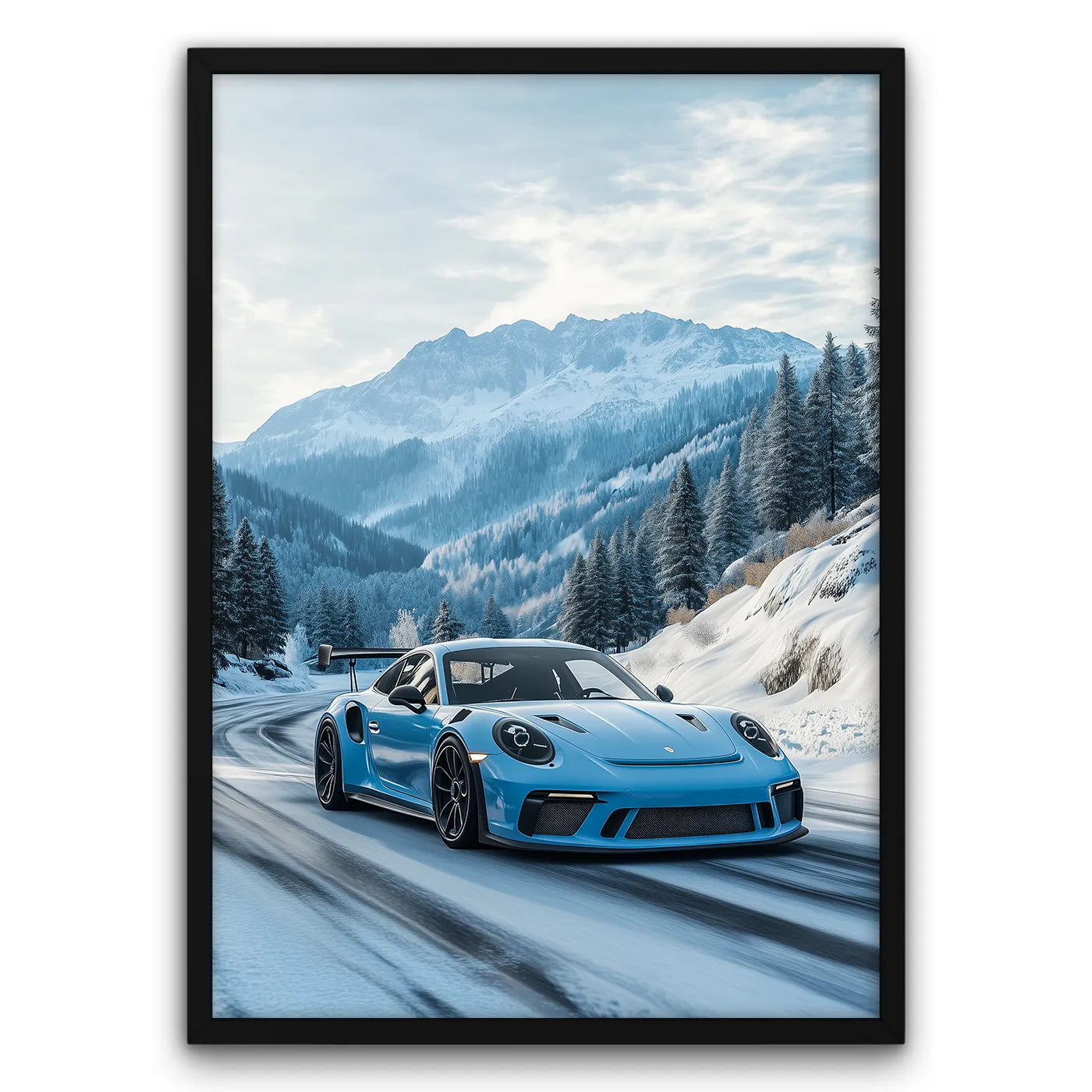 Plakat z niebieskim Porsche 911 na górskiej drodze zimą, otoczony ośnieżonymi szczytami i lasem.
