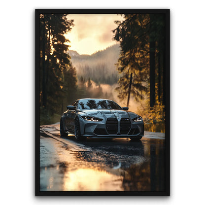 Plakat z samochodem BMW M4 na tle zachodzącego słońca w lesie, odbicie na mokrej drodze, motyw motoryzacyjny.